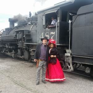 Meet your Posher, Cyndi